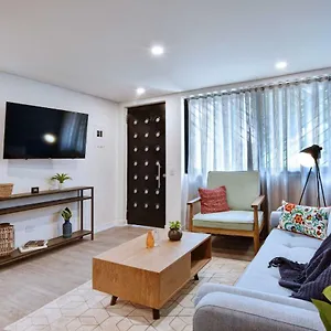 Del Penon Suites By Lifeafar Apartment